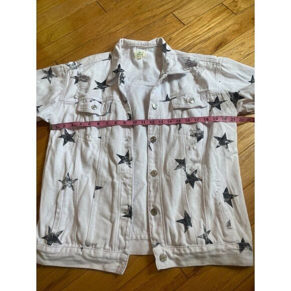 Blue & Buttercup women Vintage like Star-Printed Distressed White Denim Jacket S - Picture 5 of 9